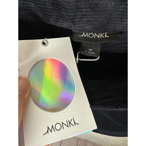 NEW ASOS MONKI Black Corduroy Mini Skirt Womens US 6 EU 36 Fall Autumn - Picture 4 of 4